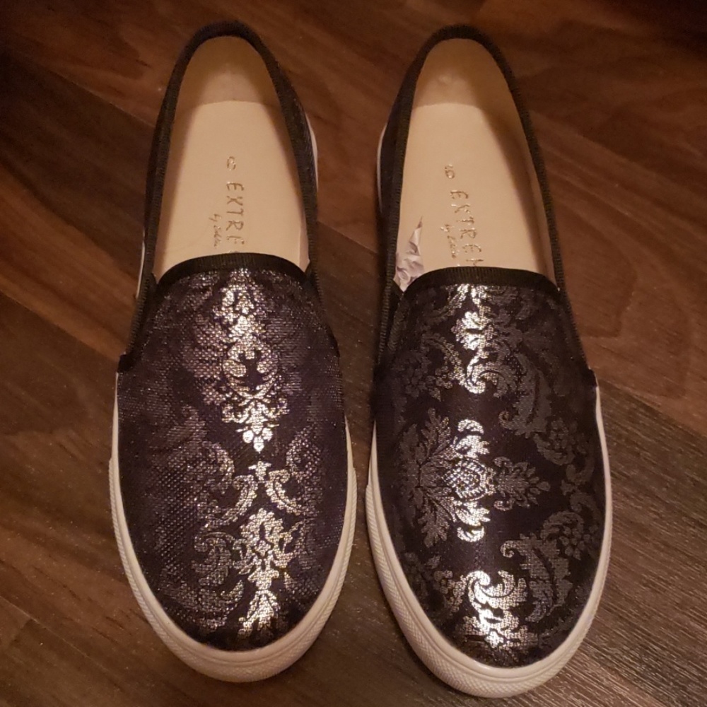 Extreme by Eddie Marc black slip on sneakers sz 6